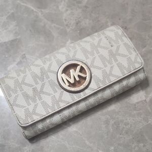 Michael Kors Silver Logo Wallet
